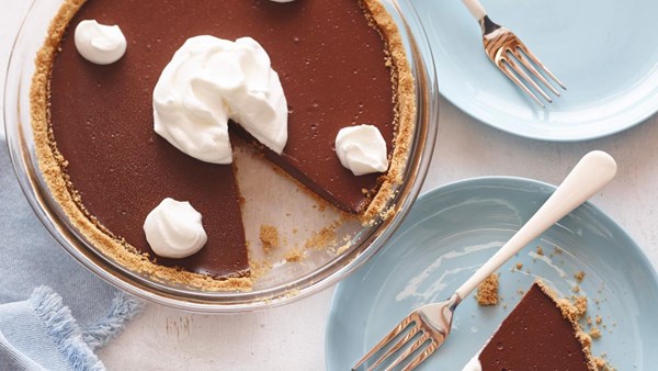Double chocolate pudding pie