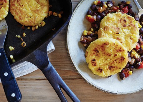 Double corn cakes with black beans