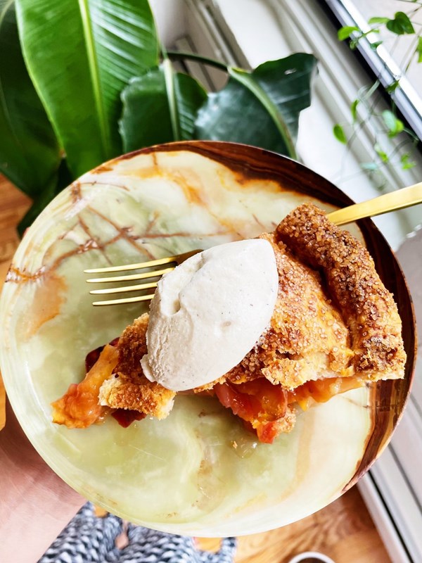 Double-crust peach pie with honey, ginger, and lime