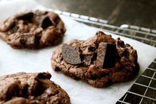 Double dark chocolate cookies