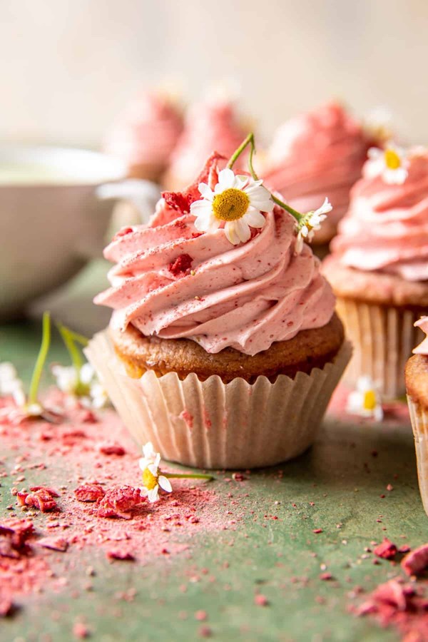 Double strawberry cupcakes