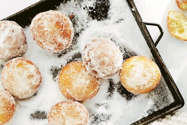 Doughnut holes (Bomboloncini)