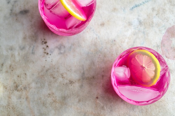 Dragonfruit vodka tonic