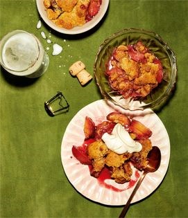 Dregs and fruit crumble [Daniela Galarza]
