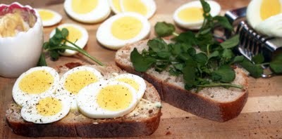 Dressed up egg & cress