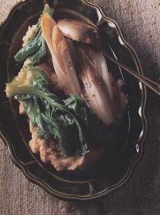 Dried broad bean purée with green vegetables