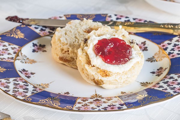 Dried fruit English scones