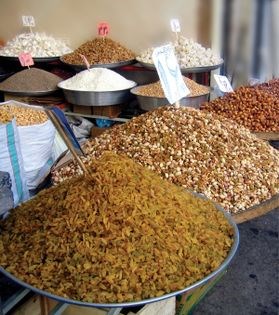 Dried fruits and nuts (Ajil)