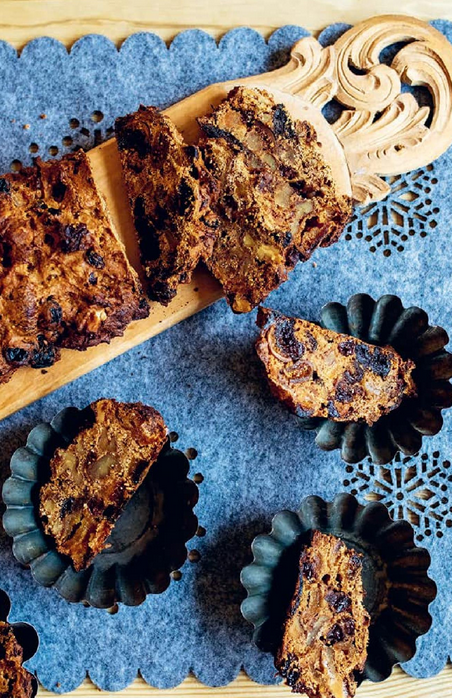 Dried pear fruit loaf (Kletzenbrot)