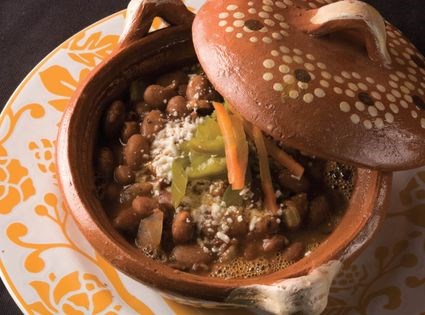 Drunken beans (Friojoles borrachos)