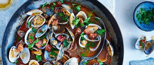 Drunken clams with chorizo