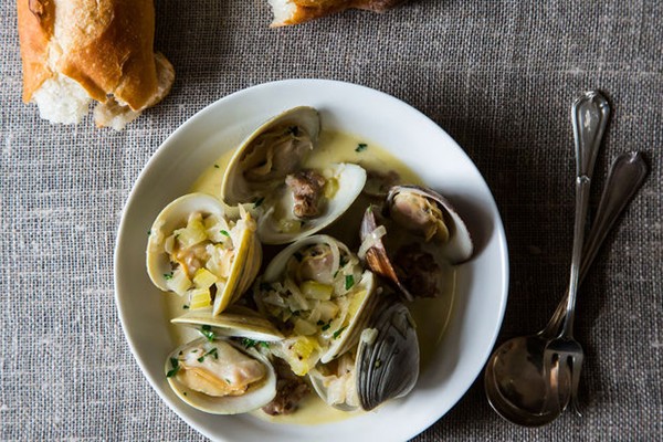 Drunken clams with sausage