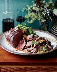 Dry-aged roast beef with fresh hot sauce