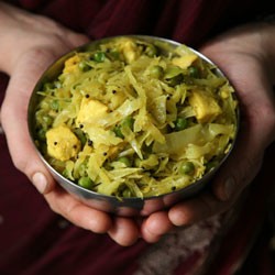 Dry-cooked cabbage with tofu and peas