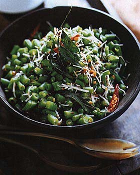 Dry curried beans (Beans poriyal)