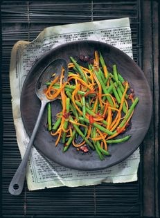 Dry-fried green beans