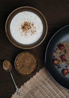 Dry spice raita