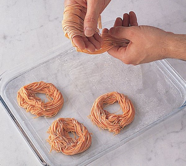 Drying pasta