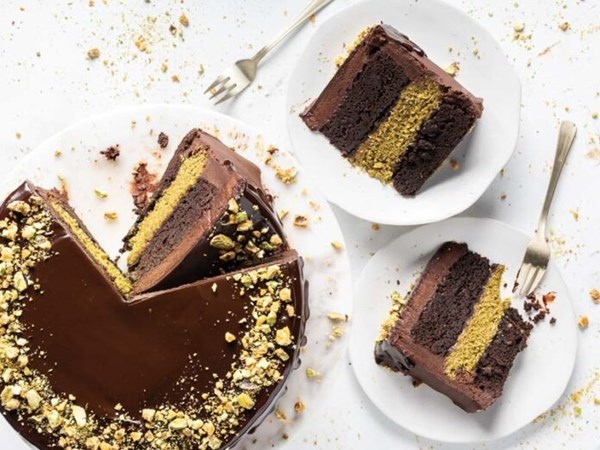 Dubai chocolate layer cake [pistachio kataifi filling; chocolate buttercream; chocolate ganache]