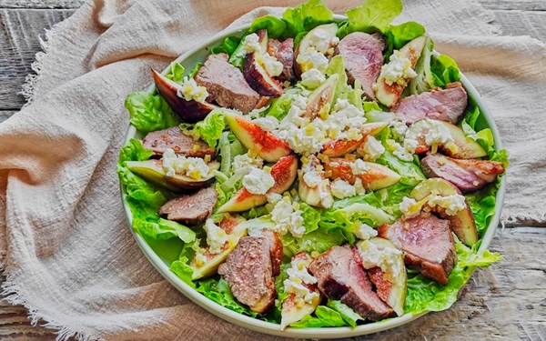 Duck & fig salad with Persian fetta