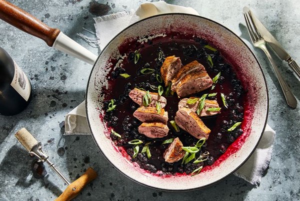 Duck breast with blueberry-Port sauce 