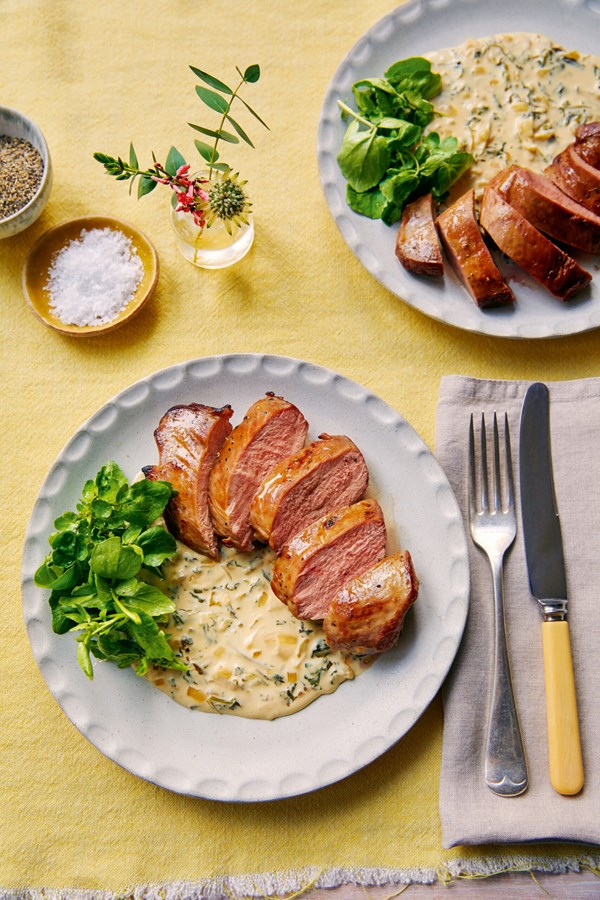 Duck breast with brandy and watercress sauce