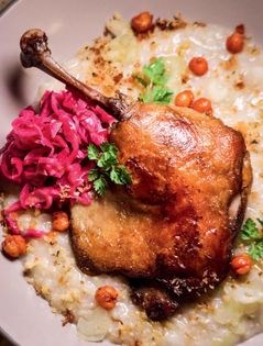 Duck confit with brown rice porridge & red cabbage fondue