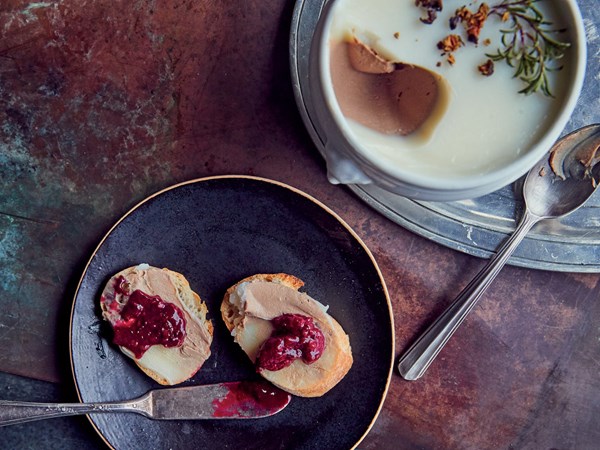 Duck liver pâté with blackberry conserva