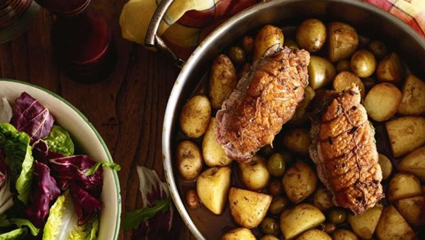 Duck, potatoes and green olives