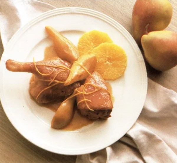 Duck ragout with pears and orange