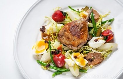 Duck salad Lyonnaise