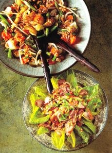 Duck salad with hot and sour dressing