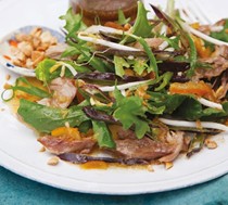 Duck salad with marmalade dressing
