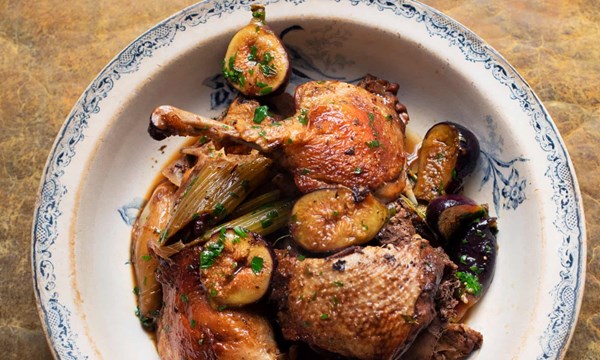 Duck with figs and thyme