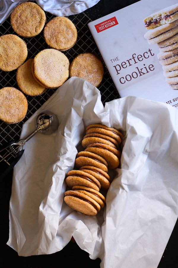 Dulce de leche and cinnamon sandwich cookies