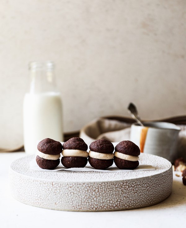 Dulce de leche baci di dama [Rebecca Firth]