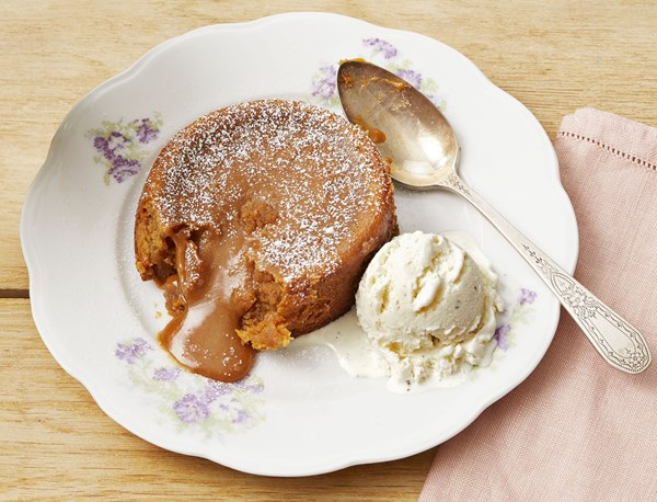 Dulce de leche lava cakes