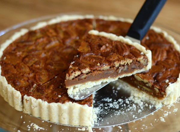 Dulce de leche pecan tart
