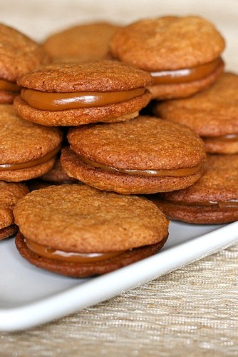 Dulce de leche sandwich cookies