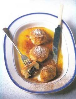 Dumplings with plums (Canederli con prugne)