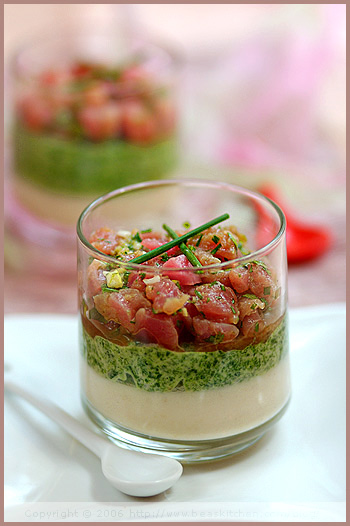 Duo of vegetable mousses and its tuna tartar (Duo de mousses de légumes et son tartare de thon)