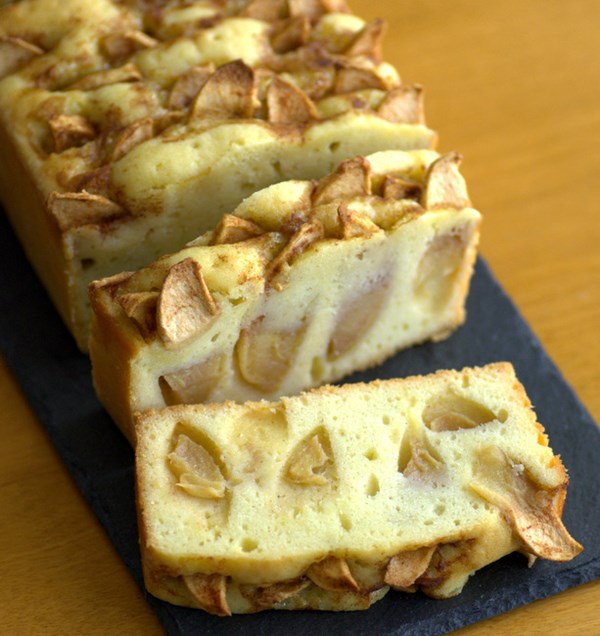 Dutch apple loaf cake