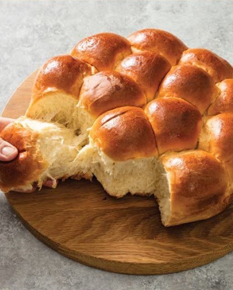 Dutch oven pull-apart rolls