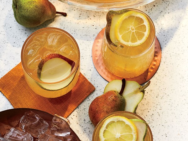 Earl Grey-aquavit spritz