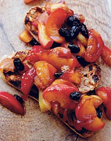 Early autumn apples on hot toast