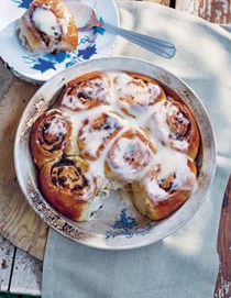 Early Grey, chestnut and cranberry cinnamon rolls