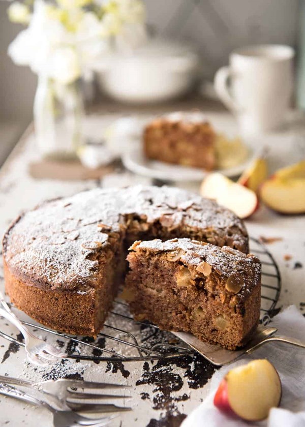 Easiest ever moist apple cake