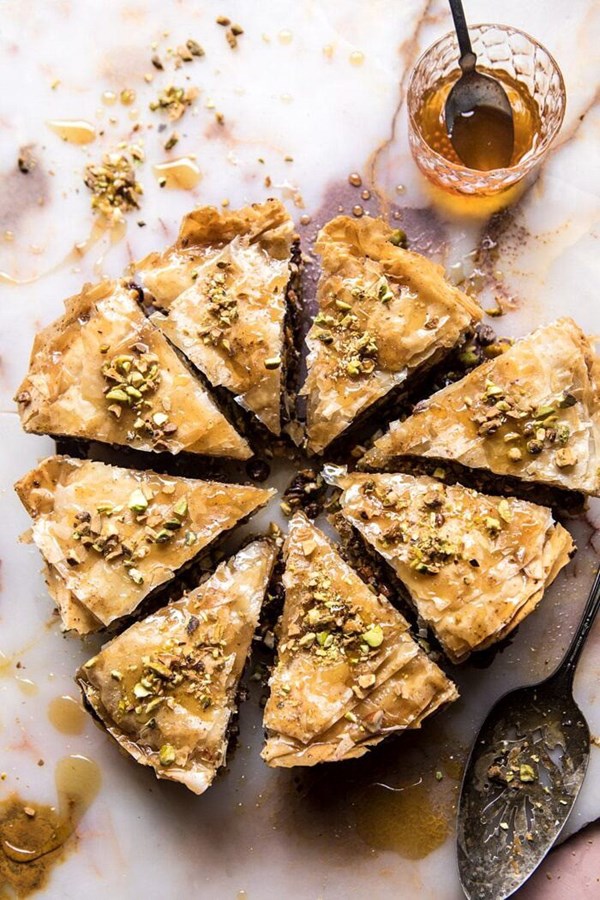Easiest pistachio chocolate baklava