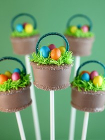 Easter basket cake pops