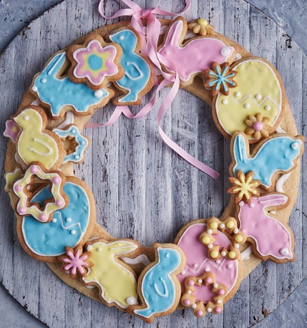 Easter biscuit garland